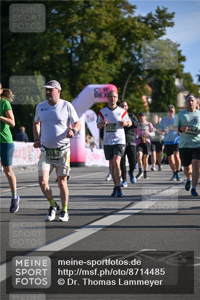 07.09.2025 - BARMER Alsterlauf Dr. Thomas Lammeyer http://msf.ph/oto/8714485 07.09.2025 09:47:58 Laufen 5563, 3000, 3133, 4468 meine-sportfotos.de