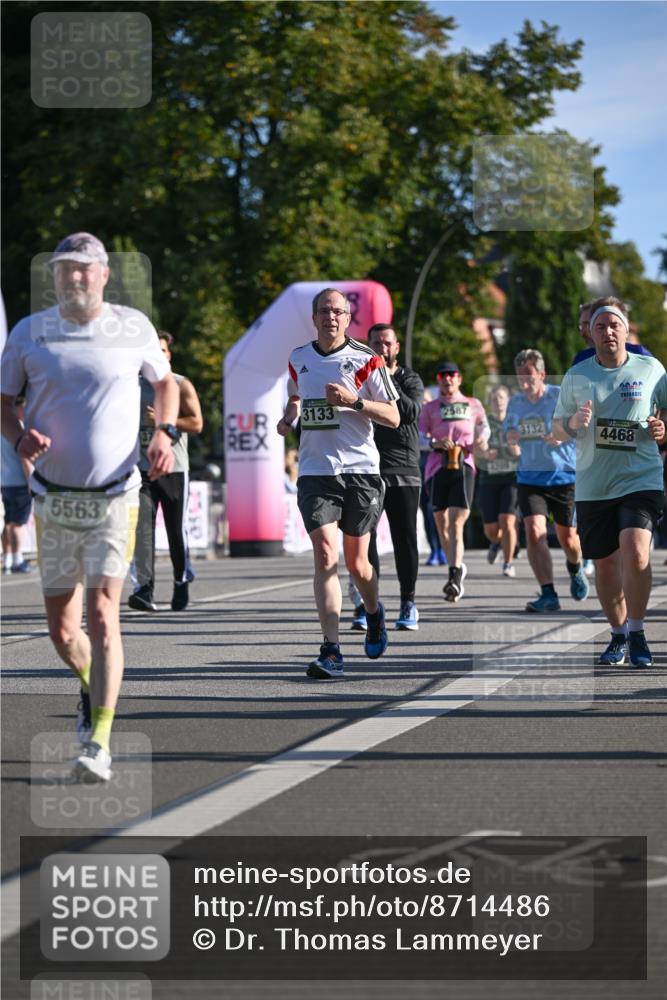 07.09.2025 - BARMER Alsterlauf Dr. Thomas Lammeyer http://msf.ph/oto/8714486 07.09.2025 09:47:59 Laufen 3133, 2587, 5563, 4468 meine-sportfotos.de