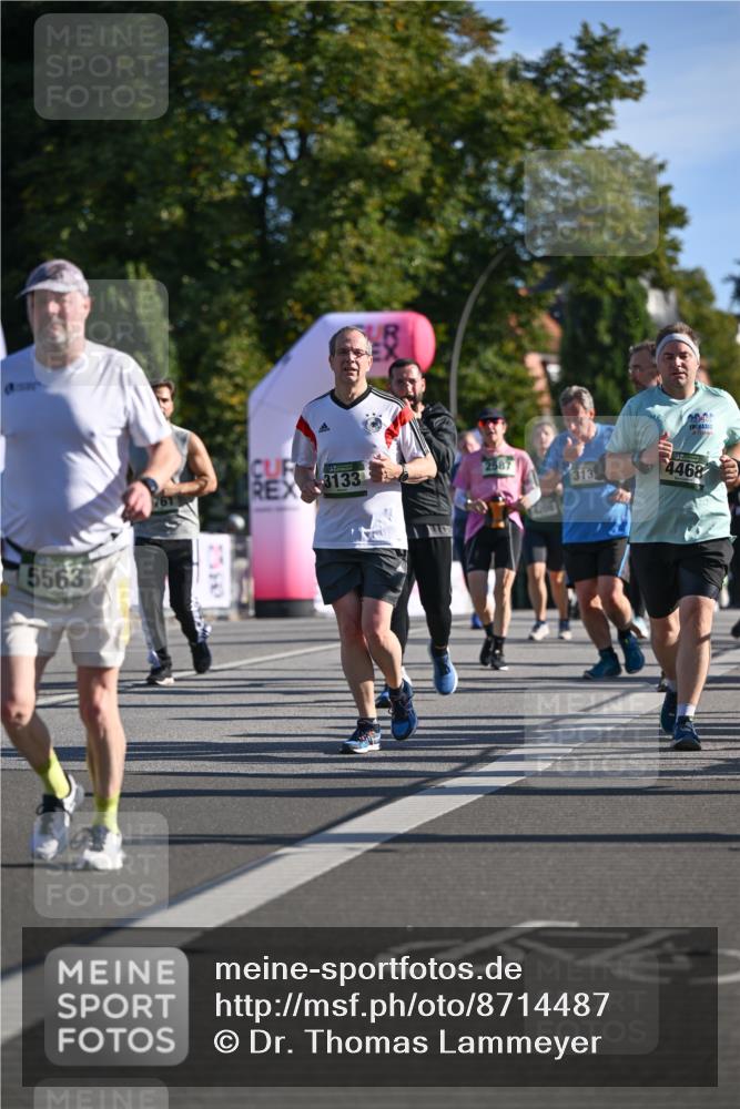07.09.2025 - BARMER Alsterlauf Dr. Thomas Lammeyer http://msf.ph/oto/8714487 07.09.2025 09:47:59 Laufen 5563, 2380, 3133, 2587, 313, 4468 meine-sportfotos.de
