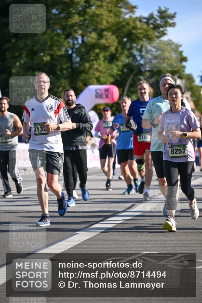 07.09.2025 - BARMER Alsterlauf Dr. Thomas Lammeyer http://msf.ph/oto/8714494 07.09.2025 09:48:00 Laufen 3761, 3133, 3161, 0, 8257 meine-sportfotos.de