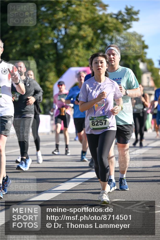 07.09.2025 - BARMER Alsterlauf Dr. Thomas Lammeyer http://msf.ph/oto/8714501 07.09.2025 09:48:01 Laufen 8257 meine-sportfotos.de