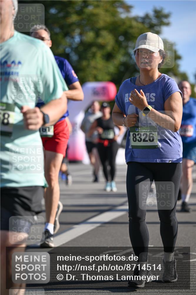 07.09.2025 - BARMER Alsterlauf Dr. Thomas Lammeyer http://msf.ph/oto/8714514 07.09.2025 09:48:03 Laufen 8, 61, 36, 8326 meine-sportfotos.de