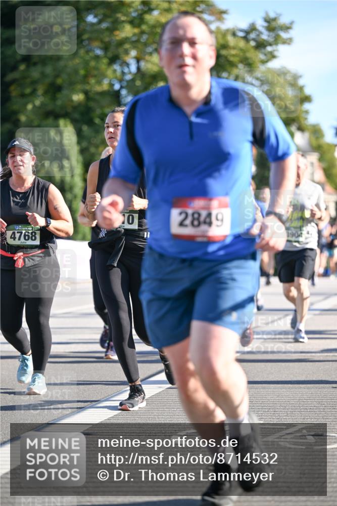 07.09.2025 - BARMER Alsterlauf Dr. Thomas Lammeyer http://msf.ph/oto/8714532 07.09.2025 09:48:06 Laufen 4768, 10, 2849, 1904 meine-sportfotos.de