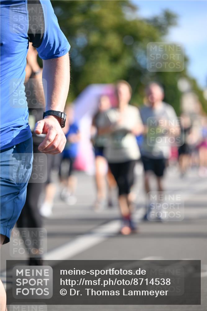 07.09.2025 - BARMER Alsterlauf Dr. Thomas Lammeyer http://msf.ph/oto/8714538 07.09.2025 09:48:07 Laufen  meine-sportfotos.de