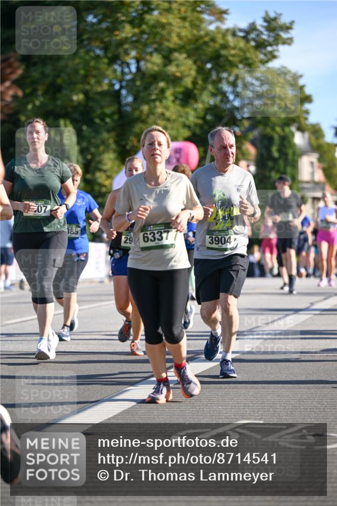 07.09.2025 - BARMER Alsterlauf Dr. Thomas Lammeyer http://msf.ph/oto/8714541 07.09.2025 09:48:08 Laufen 07, 385, 29, 6337, 3904, 10 meine-sportfotos.de