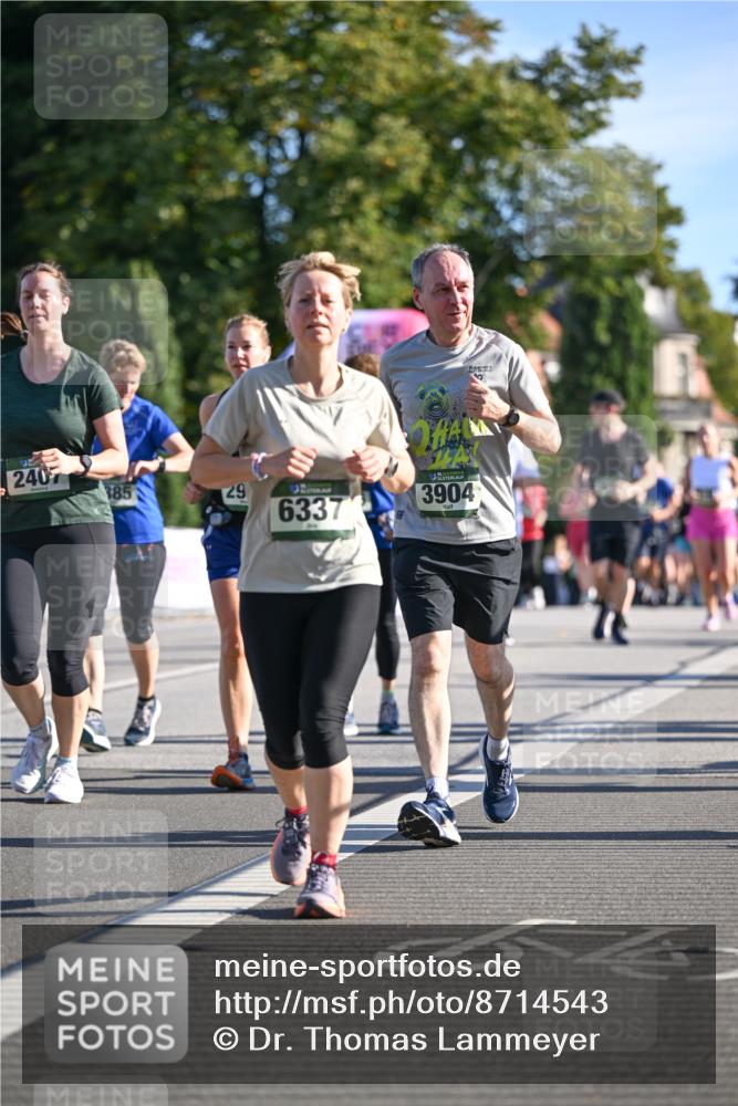 07.09.2025 - BARMER Alsterlauf Dr. Thomas Lammeyer http://msf.ph/oto/8714543 07.09.2025 09:48:08 Laufen 2407, 385, 6337, 3904 meine-sportfotos.de