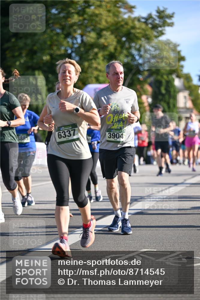 07.09.2025 - BARMER Alsterlauf Dr. Thomas Lammeyer http://msf.ph/oto/8714545 07.09.2025 09:48:08 Laufen 3885, 6337, 3904, 10 meine-sportfotos.de