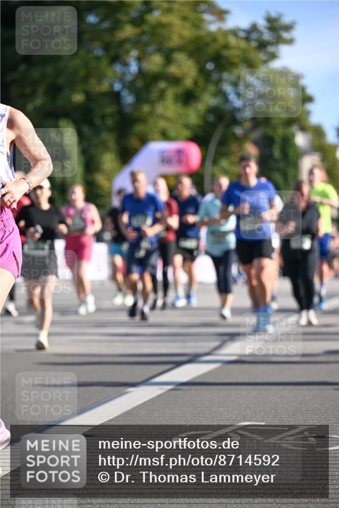 07.09.2025 - BARMER Alsterlauf Dr. Thomas Lammeyer http://msf.ph/oto/8714592 07.09.2025 09:48:17 Laufen  meine-sportfotos.de