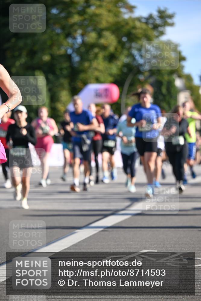 07.09.2025 - BARMER Alsterlauf Dr. Thomas Lammeyer http://msf.ph/oto/8714593 07.09.2025 09:48:17 Laufen  meine-sportfotos.de