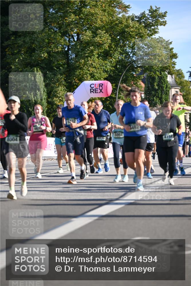 07.09.2025 - BARMER Alsterlauf Dr. Thomas Lammeyer http://msf.ph/oto/8714594 07.09.2025 09:48:17 Laufen 674, 8004, 467, 4630, 5994, 4154 meine-sportfotos.de