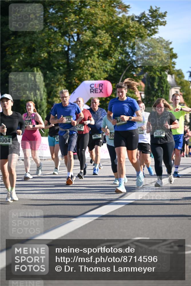 07.09.2025 - BARMER Alsterlauf Dr. Thomas Lammeyer http://msf.ph/oto/8714596 07.09.2025 09:48:17 Laufen 3004, 673, 87, 32, 5743, 4630, 59, 445, 44, 4154 meine-sportfotos.de