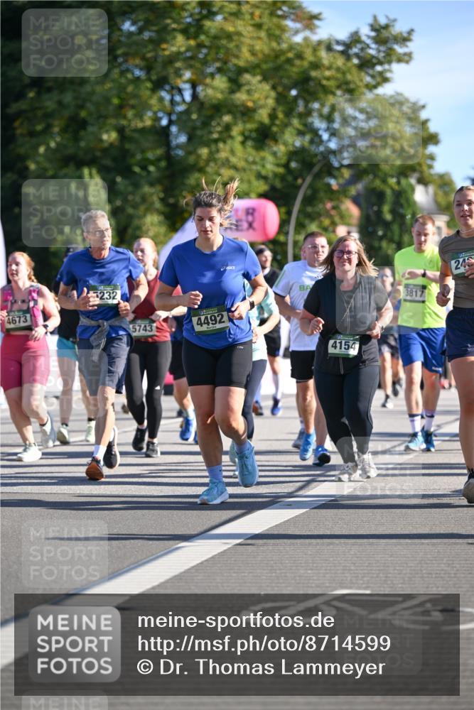 07.09.2025 - BARMER Alsterlauf Dr. Thomas Lammeyer http://msf.ph/oto/8714599 07.09.2025 09:48:18 Laufen 4673, 232, 5743, 4492, 24, 3817, 4154 meine-sportfotos.de