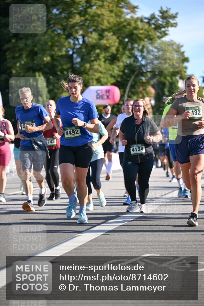 07.09.2025 - BARMER Alsterlauf Dr. Thomas Lammeyer http://msf.ph/oto/8714602 07.09.2025 09:48:19 Laufen 532, 6743, 4492, 4154, 8, 432 meine-sportfotos.de