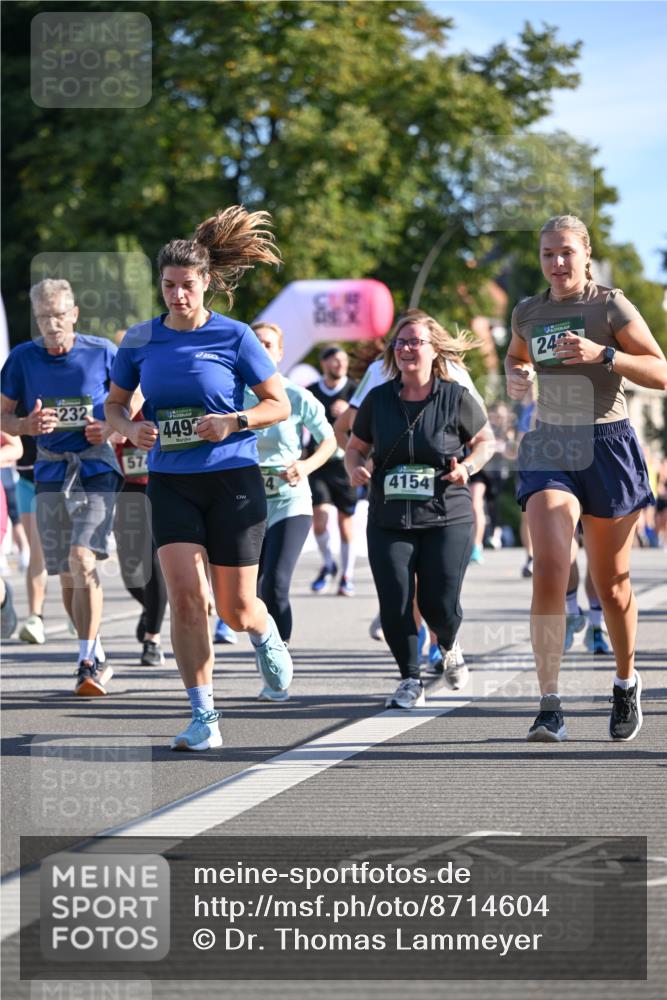 07.09.2025 - BARMER Alsterlauf Dr. Thomas Lammeyer http://msf.ph/oto/8714604 07.09.2025 09:48:19 Laufen 232, 57, 449, 4154, 24 meine-sportfotos.de