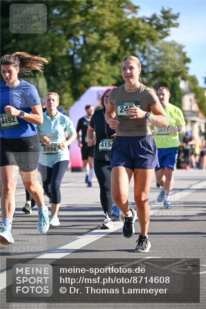 07.09.2025 - BARMER Alsterlauf Dr. Thomas Lammeyer http://msf.ph/oto/8714608 07.09.2025 09:48:20 Laufen 4492, 5994, 415, 24 meine-sportfotos.de