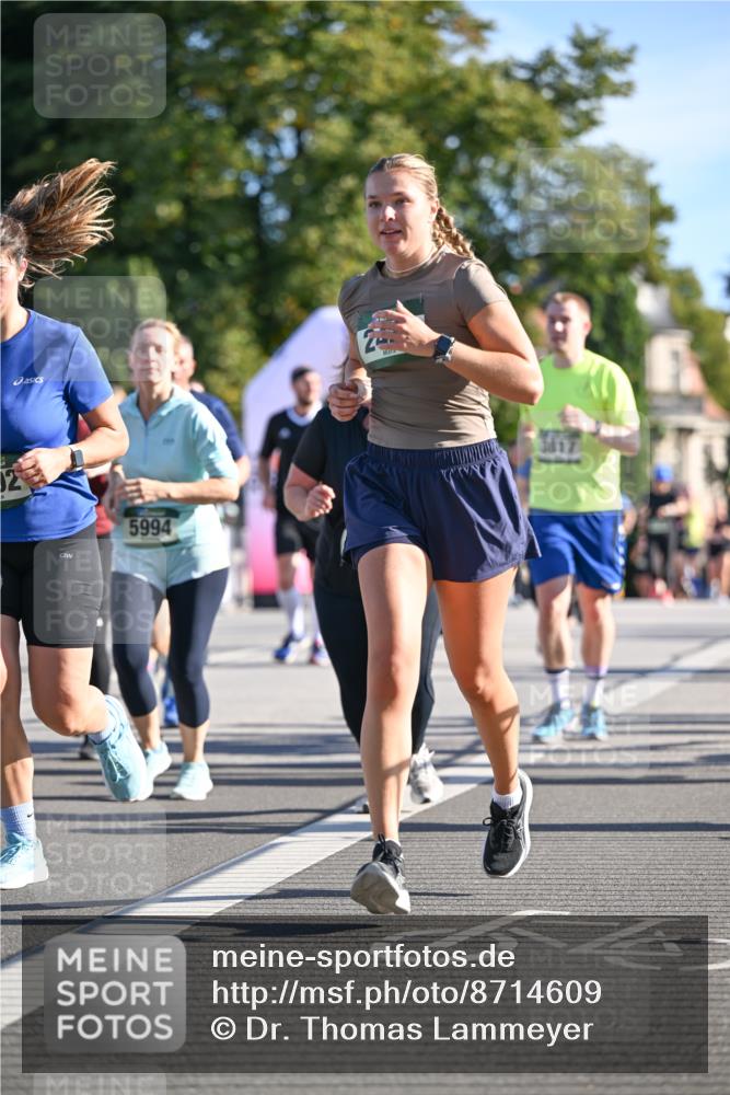 07.09.2025 - BARMER Alsterlauf Dr. Thomas Lammeyer http://msf.ph/oto/8714609 07.09.2025 09:48:20 Laufen 02, 5994 meine-sportfotos.de