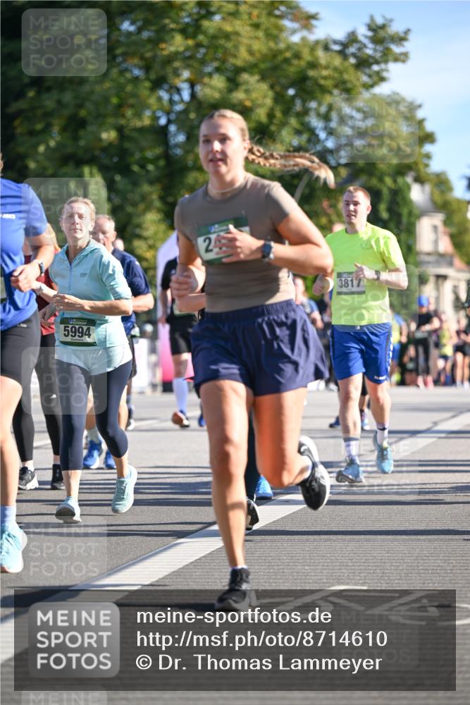 07.09.2025 - BARMER Alsterlauf Dr. Thomas Lammeyer http://msf.ph/oto/8714610 07.09.2025 09:48:20 Laufen 5994, 24, 381 meine-sportfotos.de