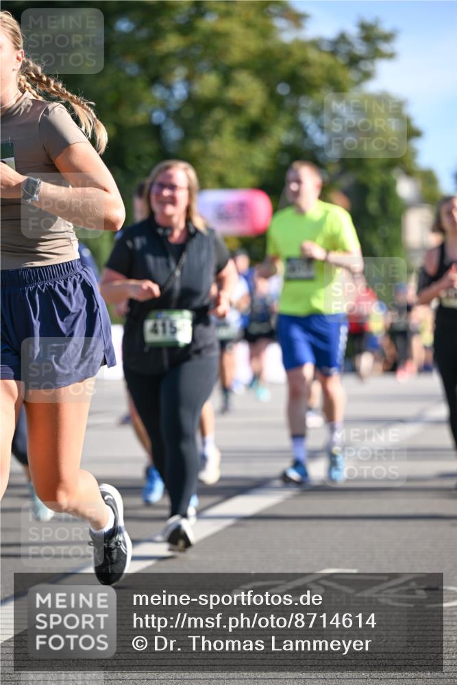 07.09.2025 - BARMER Alsterlauf Dr. Thomas Lammeyer http://msf.ph/oto/8714614 07.09.2025 09:48:21 Laufen 4154 meine-sportfotos.de