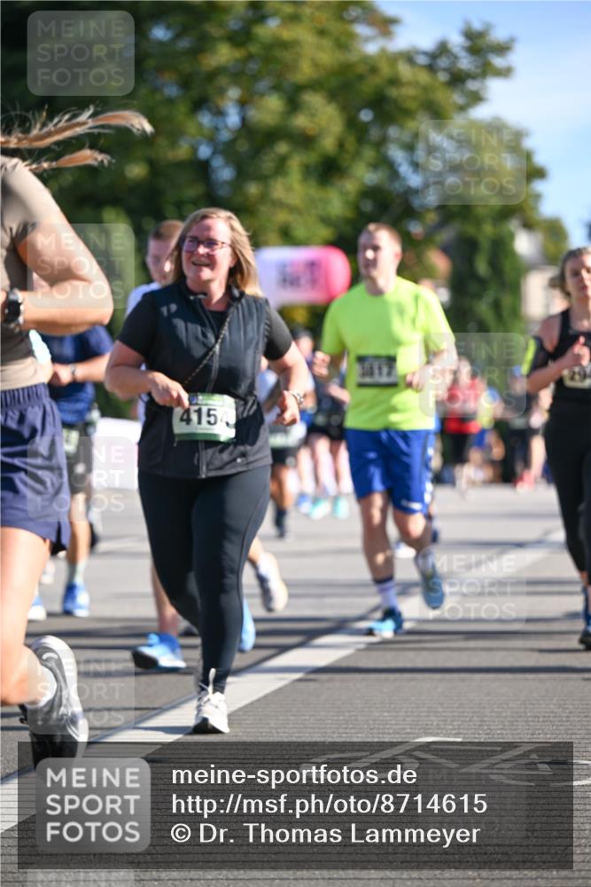 07.09.2025 - BARMER Alsterlauf Dr. Thomas Lammeyer http://msf.ph/oto/8714615 07.09.2025 09:48:21 Laufen 4154, 3417, 1294 meine-sportfotos.de