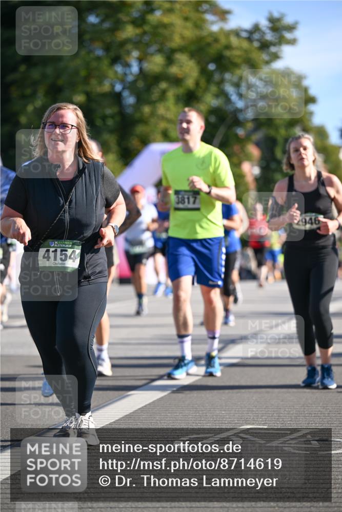 07.09.2025 - BARMER Alsterlauf Dr. Thomas Lammeyer http://msf.ph/oto/8714619 07.09.2025 09:48:21 Laufen 36, 4154, 3817, 2946 meine-sportfotos.de
