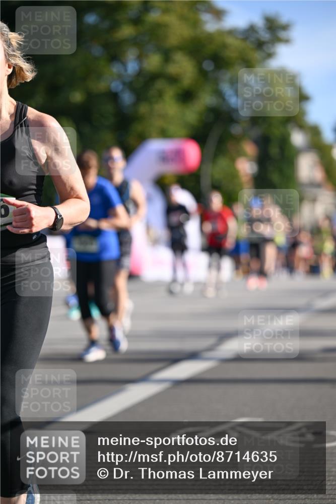 07.09.2025 - BARMER Alsterlauf Dr. Thomas Lammeyer http://msf.ph/oto/8714635 07.09.2025 09:48:24 Laufen  meine-sportfotos.de