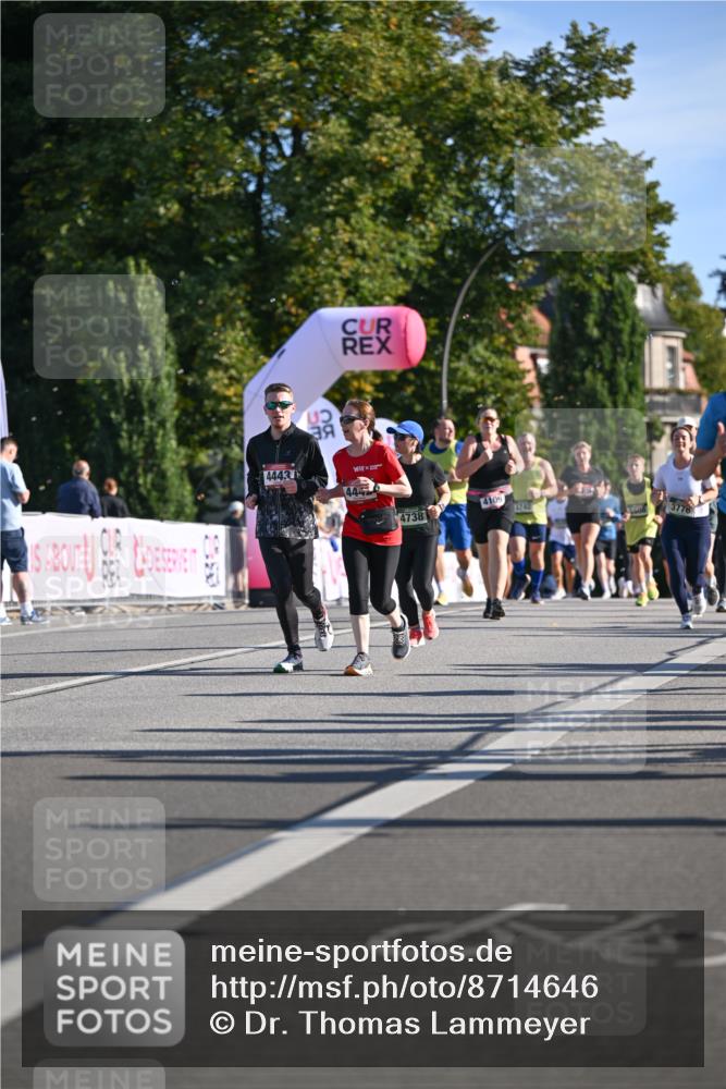 07.09.2025 - BARMER Alsterlauf Dr. Thomas Lammeyer http://msf.ph/oto/8714646 07.09.2025 09:48:26 Laufen 4443, 444, 4738, 4109, 3776 meine-sportfotos.de