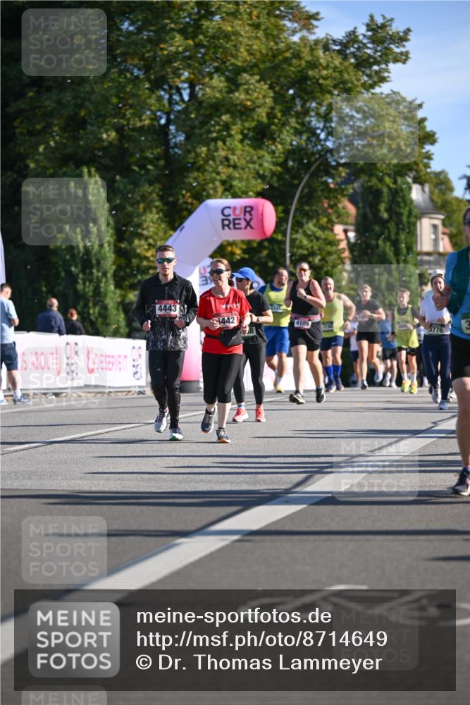 07.09.2025 - BARMER Alsterlauf Dr. Thomas Lammeyer http://msf.ph/oto/8714649 07.09.2025 09:48:26 Laufen 4443, 442, 4109, 1742, 3776 meine-sportfotos.de