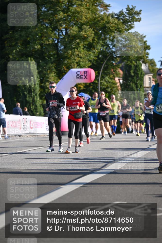 07.09.2025 - BARMER Alsterlauf Dr. Thomas Lammeyer http://msf.ph/oto/8714650 07.09.2025 09:48:26 Laufen 44, 2, 4442, 3776, 38, 4109, 34 meine-sportfotos.de