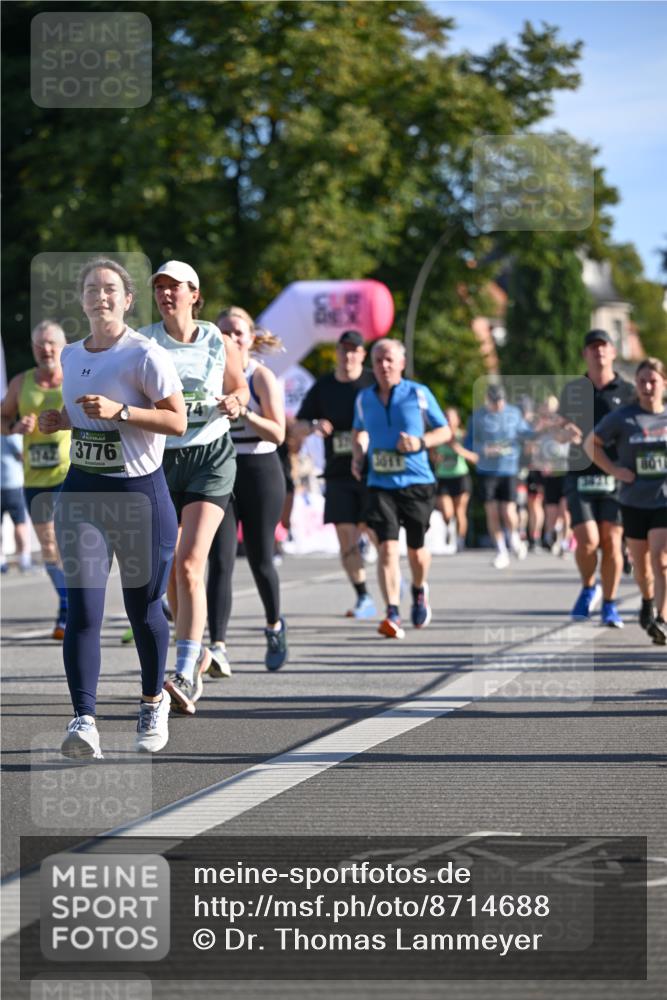 07.09.2025 - BARMER Alsterlauf Dr. Thomas Lammeyer http://msf.ph/oto/8714688 07.09.2025 09:48:33 Laufen 1742, 3776, 74, 801 meine-sportfotos.de