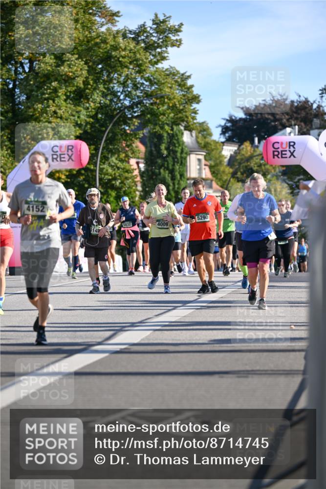 07.09.2025 - BARMER Alsterlauf Dr. Thomas Lammeyer http://msf.ph/oto/8714745 07.09.2025 09:48:44 Laufen 70, 4152, 5832, 4009, 5290 meine-sportfotos.de