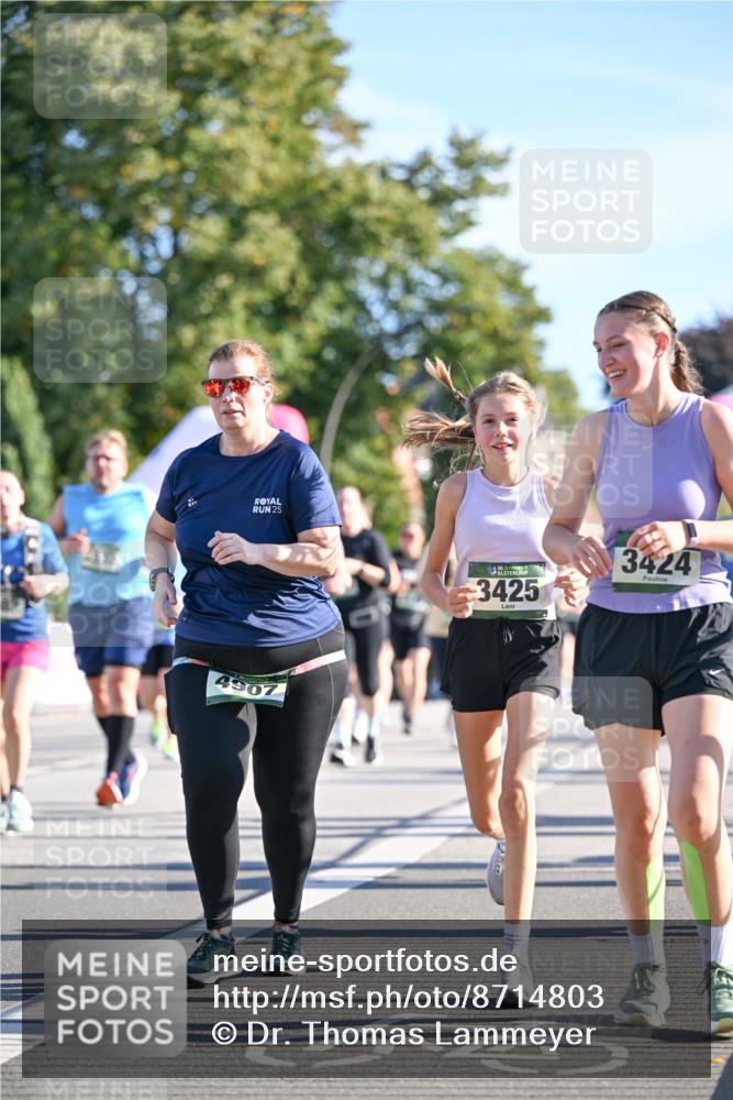 07.09.2025 - BARMER Alsterlauf Dr. Thomas Lammeyer http://msf.ph/oto/8714803 07.09.2025 09:48:55 Laufen 25, 4907, 3425, 3424 meine-sportfotos.de