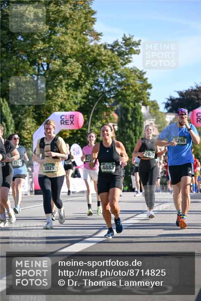 07.09.2025 - BARMER Alsterlauf Dr. Thomas Lammeyer http://msf.ph/oto/8714825 07.09.2025 09:48:59 Laufen 8, 2718, 3021, 520, 4883, 3929, 2295, 34 meine-sportfotos.de