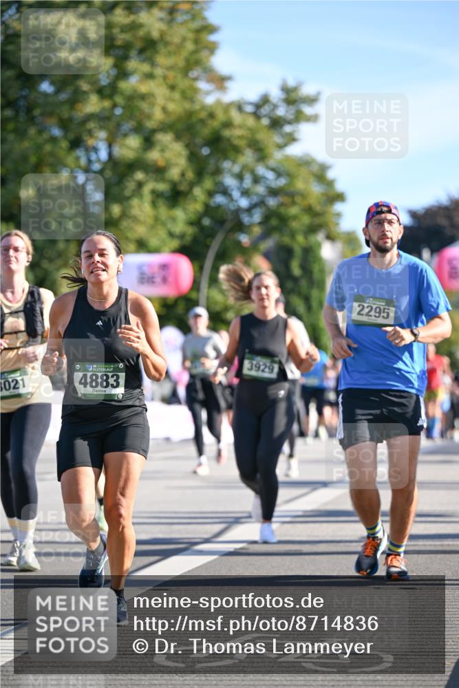 07.09.2025 - BARMER Alsterlauf Dr. Thomas Lammeyer http://msf.ph/oto/8714836 07.09.2025 09:49:01 Laufen 3021, 136, 4883, 3929, 2295 meine-sportfotos.de