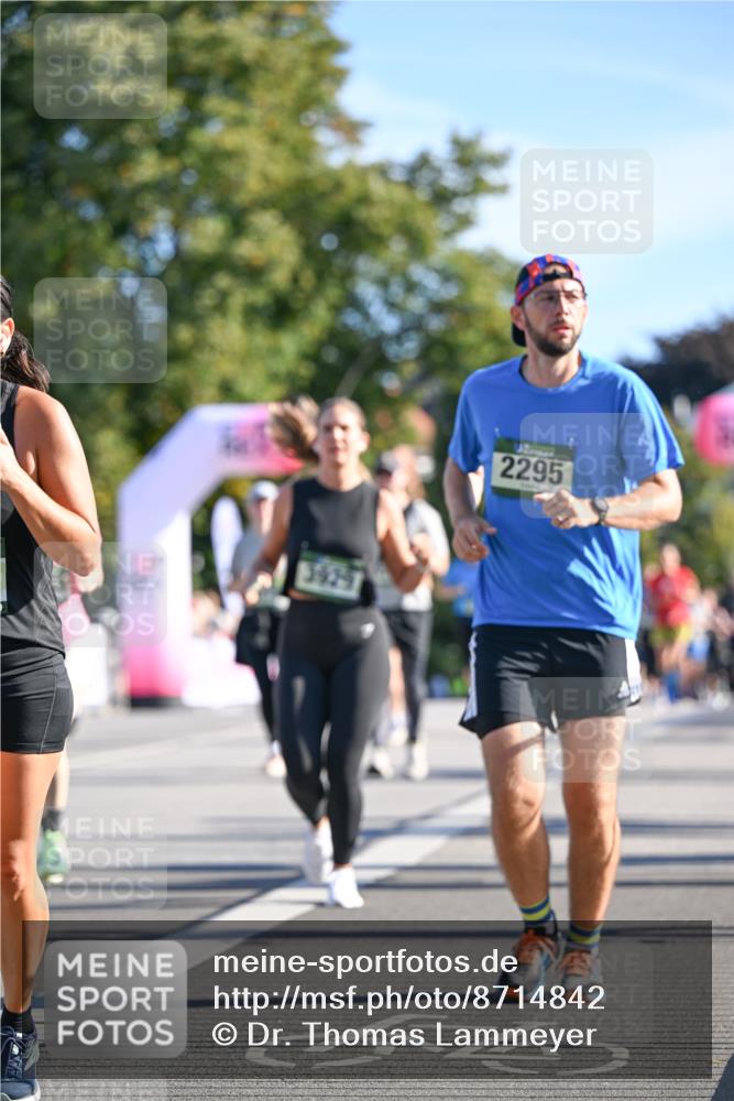 07.09.2025 - BARMER Alsterlauf Dr. Thomas Lammeyer http://msf.ph/oto/8714842 07.09.2025 09:49:02 Laufen 3929, 2295 meine-sportfotos.de