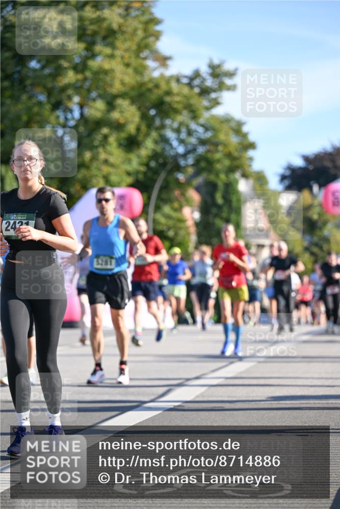 07.09.2025 - BARMER Alsterlauf Dr. Thomas Lammeyer http://msf.ph/oto/8714886 07.09.2025 09:49:09 Laufen 2421 meine-sportfotos.de