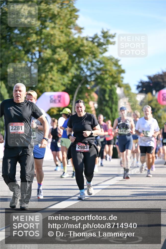 07.09.2025 - BARMER Alsterlauf Dr. Thomas Lammeyer http://msf.ph/oto/8714940 07.09.2025 09:49:18 Laufen 2281, 2983 meine-sportfotos.de