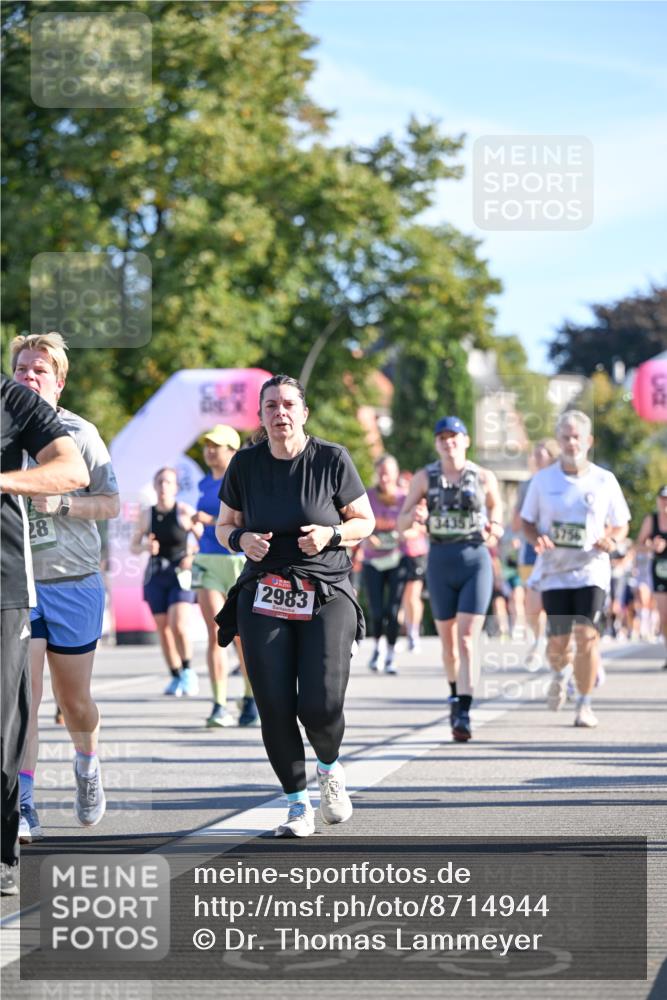 07.09.2025 - BARMER Alsterlauf Dr. Thomas Lammeyer http://msf.ph/oto/8714944 07.09.2025 09:49:18 Laufen 28, 2983 meine-sportfotos.de