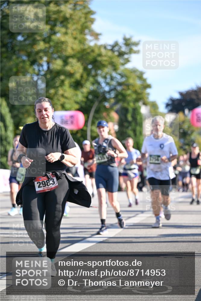 07.09.2025 - BARMER Alsterlauf Dr. Thomas Lammeyer http://msf.ph/oto/8714953 07.09.2025 09:49:20 Laufen 2983, 3756 meine-sportfotos.de