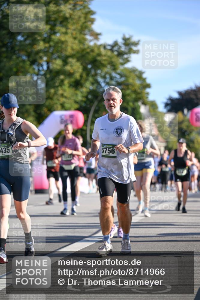 07.09.2025 - BARMER Alsterlauf Dr. Thomas Lammeyer http://msf.ph/oto/8714966 07.09.2025 09:49:22 Laufen 435, 244, 5756 meine-sportfotos.de