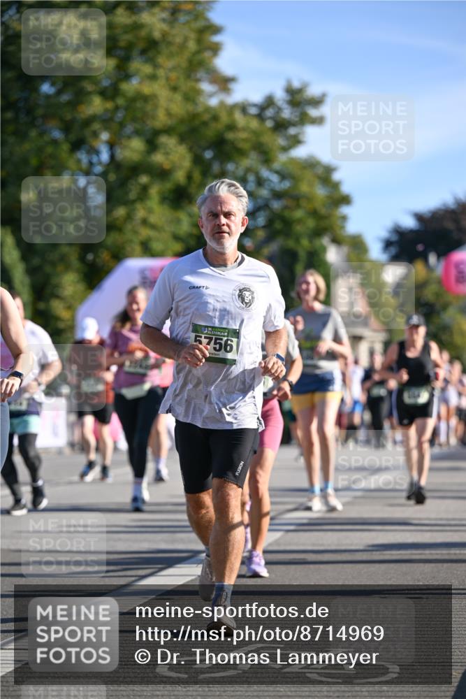 07.09.2025 - BARMER Alsterlauf Dr. Thomas Lammeyer http://msf.ph/oto/8714969 07.09.2025 09:49:22 Laufen 36, 5756 meine-sportfotos.de