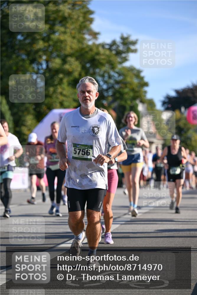 07.09.2025 - BARMER Alsterlauf Dr. Thomas Lammeyer http://msf.ph/oto/8714970 07.09.2025 09:49:22 Laufen 36, 5756 meine-sportfotos.de