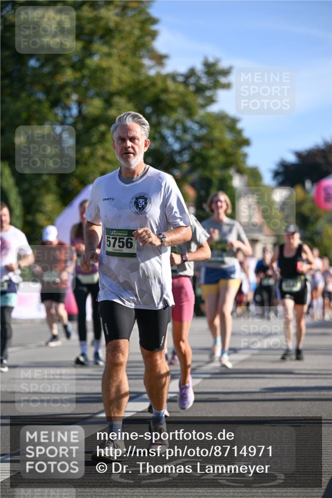 07.09.2025 - BARMER Alsterlauf Dr. Thomas Lammeyer http://msf.ph/oto/8714971 07.09.2025 09:49:22 Laufen 136, 5756 meine-sportfotos.de