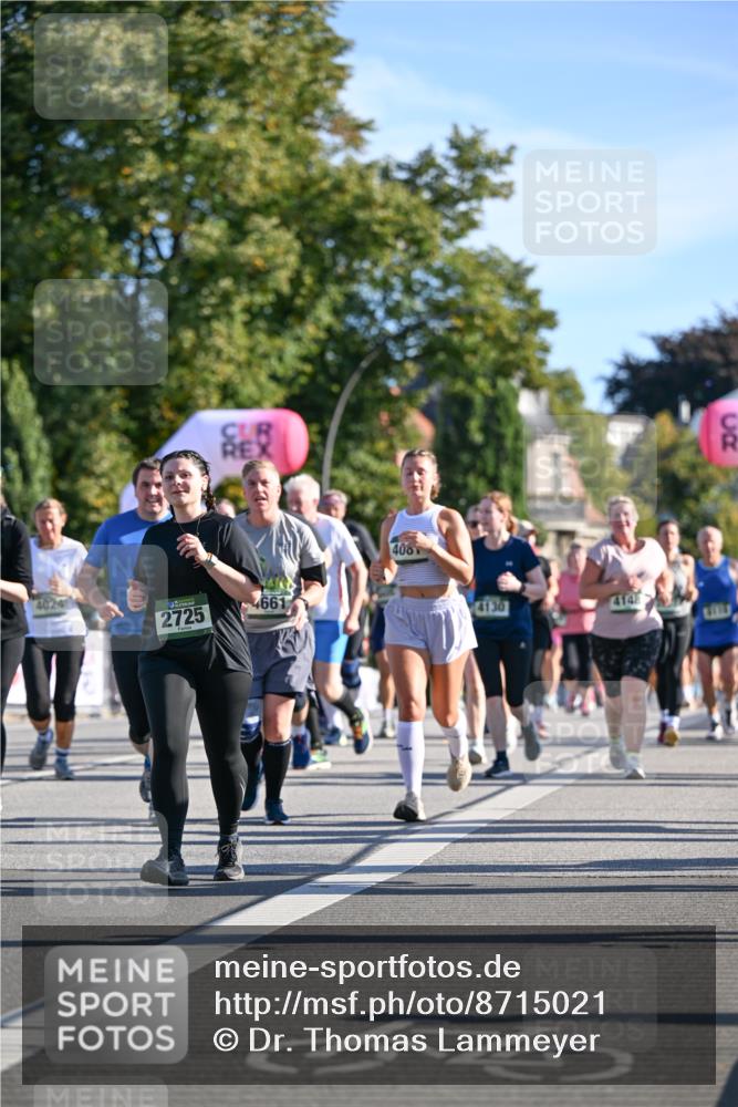 07.09.2025 - BARMER Alsterlauf Dr. Thomas Lammeyer http://msf.ph/oto/8715021 07.09.2025 09:49:32 Laufen 2725, 4661, 406, 4130, 4148, 54 meine-sportfotos.de