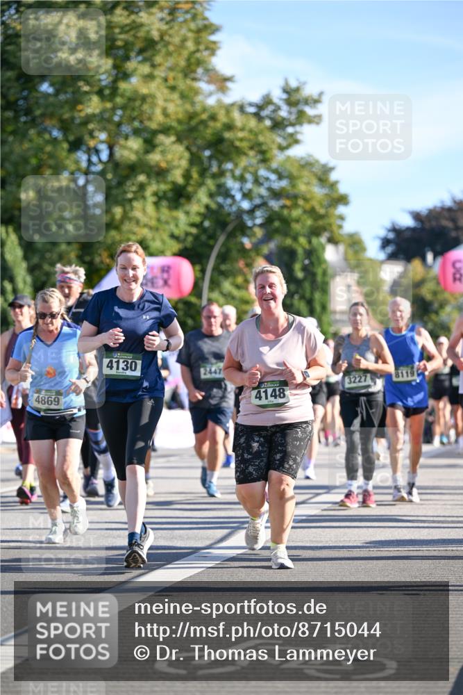 07.09.2025 - BARMER Alsterlauf Dr. Thomas Lammeyer http://msf.ph/oto/8715044 07.09.2025 09:49:36 Laufen 4869, 4130, 2447, 3227, 4148 meine-sportfotos.de