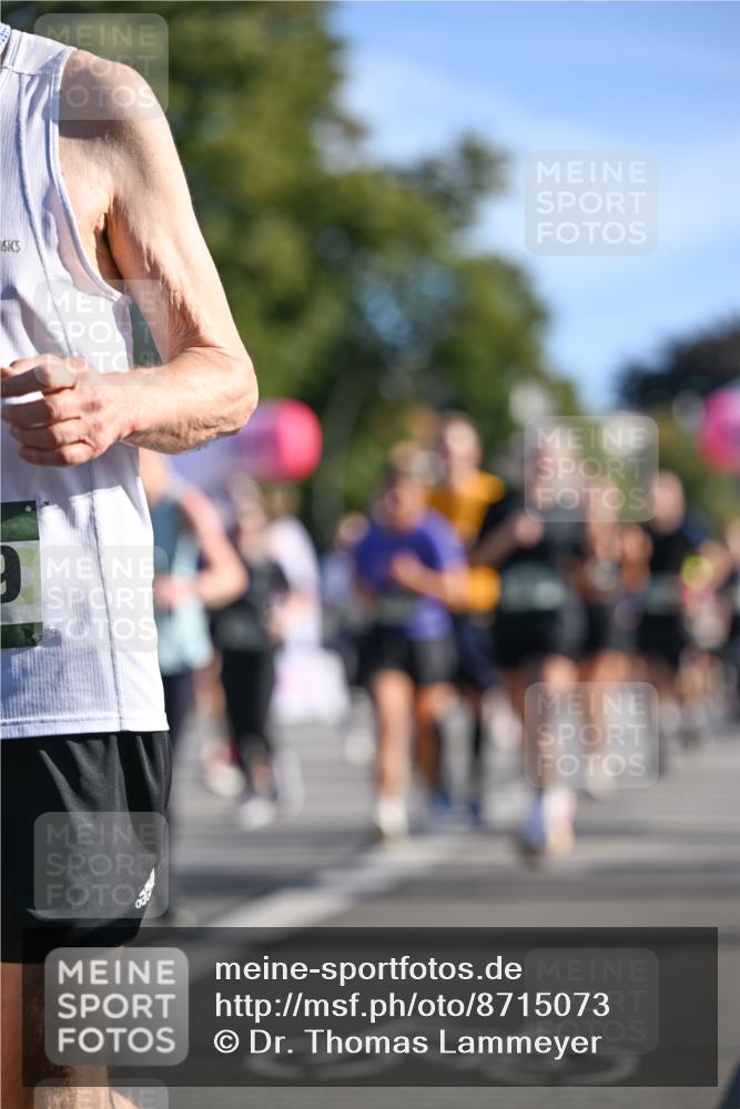 07.09.2025 - BARMER Alsterlauf Dr. Thomas Lammeyer http://msf.ph/oto/8715073 07.09.2025 09:49:42 Laufen 9 meine-sportfotos.de