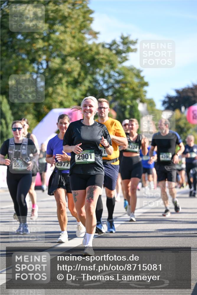 07.09.2025 - BARMER Alsterlauf Dr. Thomas Lammeyer http://msf.ph/oto/8715081 07.09.2025 09:49:44 Laufen 559, 2977, 2901, 439 meine-sportfotos.de