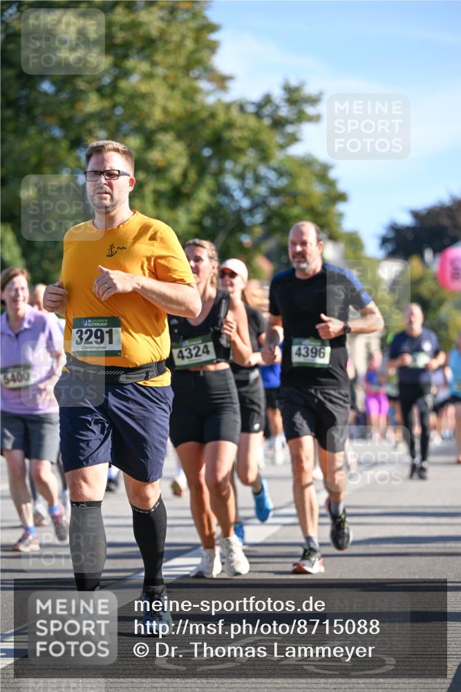 07.09.2025 - BARMER Alsterlauf Dr. Thomas Lammeyer http://msf.ph/oto/8715088 07.09.2025 09:49:46 Laufen 5400, 136, 3291, 4324, 4396 meine-sportfotos.de