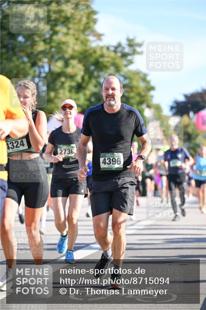 07.09.2025 - BARMER Alsterlauf Dr. Thomas Lammeyer http://msf.ph/oto/8715094 07.09.2025 09:49:47 Laufen 4324, 2736, 36, 4396 meine-sportfotos.de