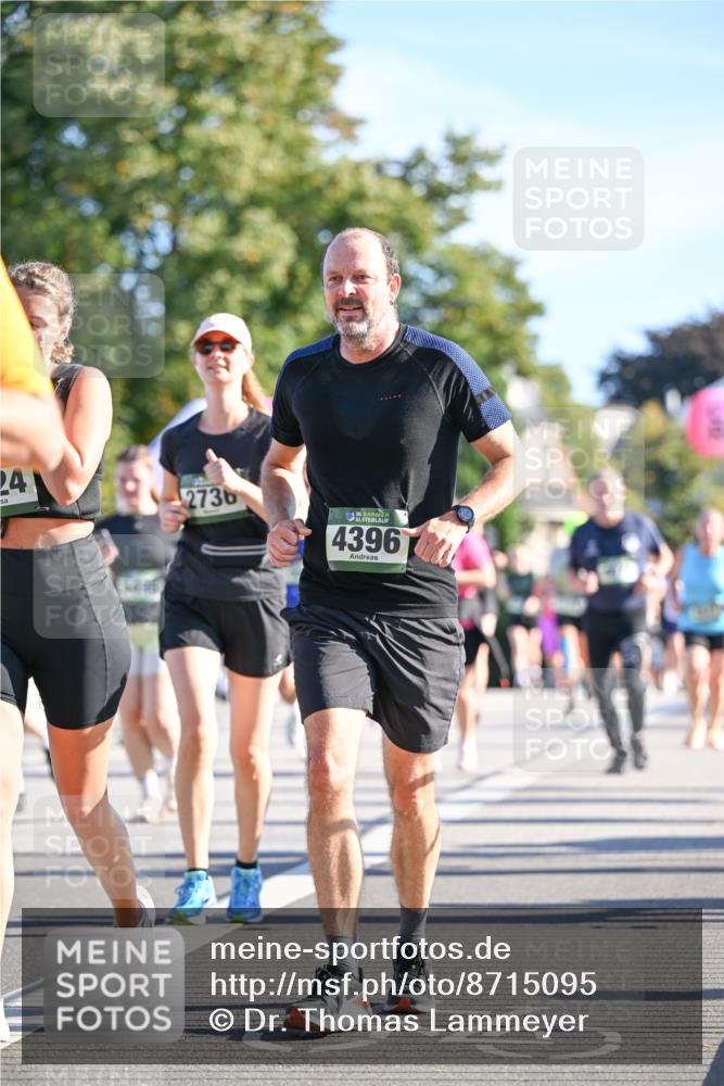 07.09.2025 - BARMER Alsterlauf Dr. Thomas Lammeyer http://msf.ph/oto/8715095 07.09.2025 09:49:47 Laufen 24, 2736, 36, 4396 meine-sportfotos.de