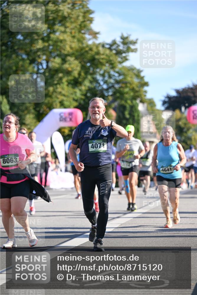 07.09.2025 - BARMER Alsterlauf Dr. Thomas Lammeyer http://msf.ph/oto/8715120 07.09.2025 09:49:51 Laufen 8063, 4071, 4641 meine-sportfotos.de